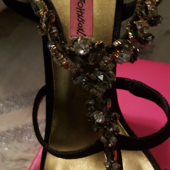 Betsy Johnson Nylo heels - Picture 4 of 4